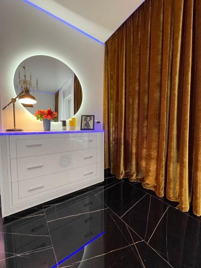 1 Room 65M2 Center Of Obolon Near River Side. Kyiv Exterior photo