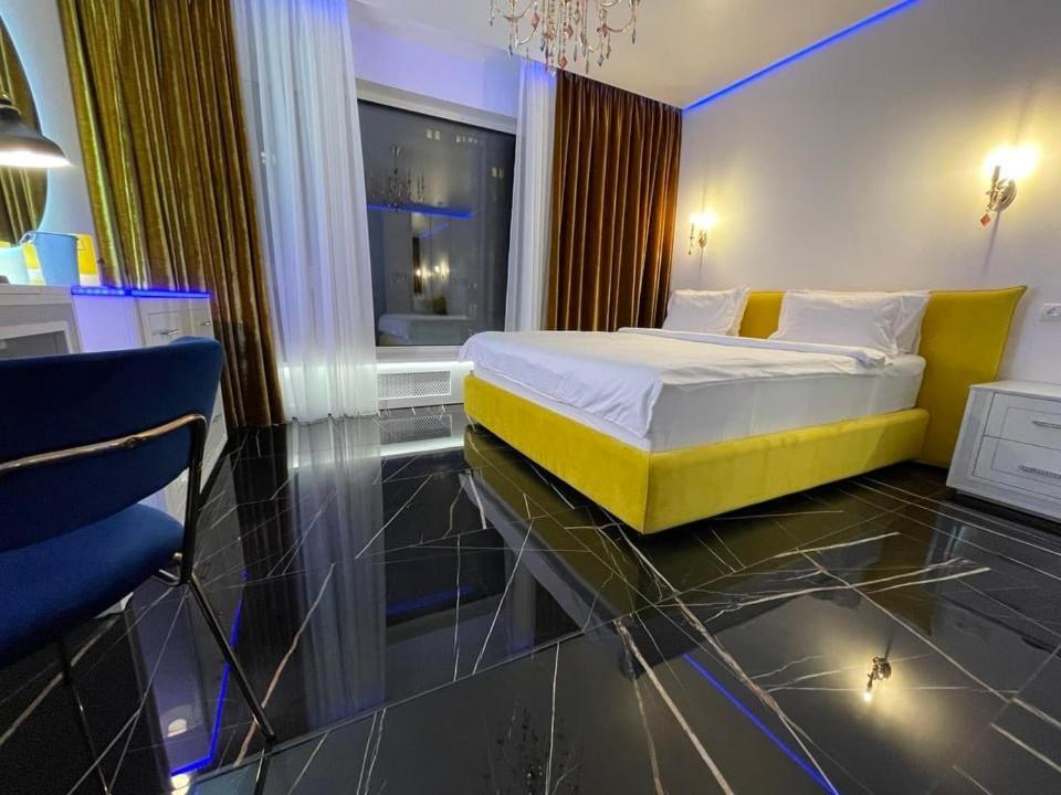 1 Room 65M2 Center Of Obolon Near River Side. Kyiv Exterior photo