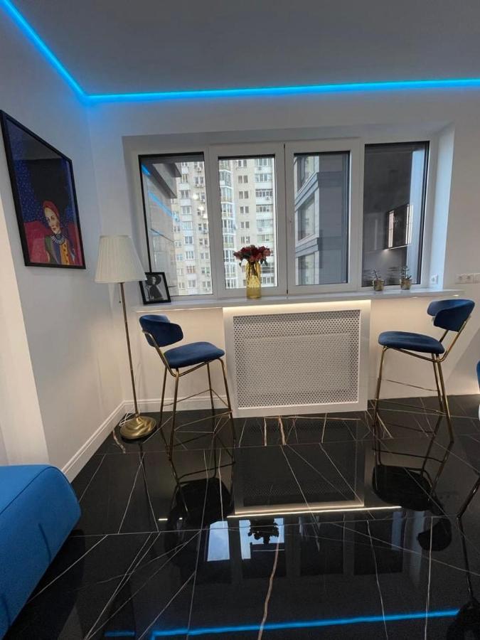 1 Room 65M2 Center Of Obolon Near River Side. Kyiv Exterior photo